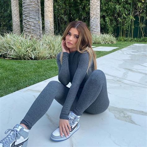 kylie jenner dior nike